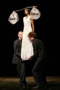 pina_bausch_ve_nefes03.jpg pina_bausch_ve_nefes03.jpg